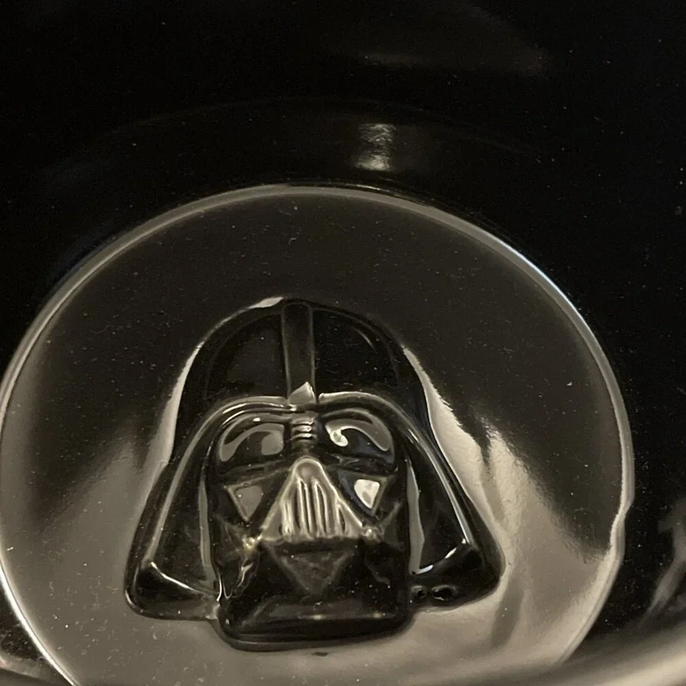 HALLMARK Raised DARTH VADER Mask In Coffee‎ Soup Mug 20 Oz Large Star Wars Black